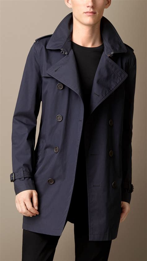 trenchcoat burberry blau